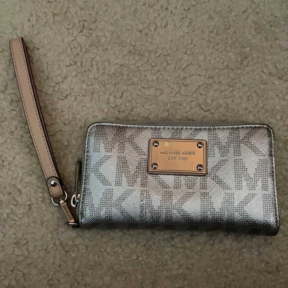 Silver Michael Kors Wallet/wristlet